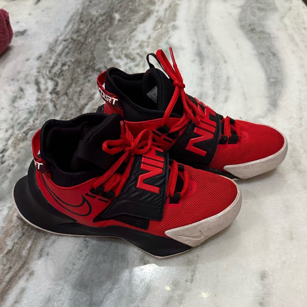 Boys Nike Future Court 3